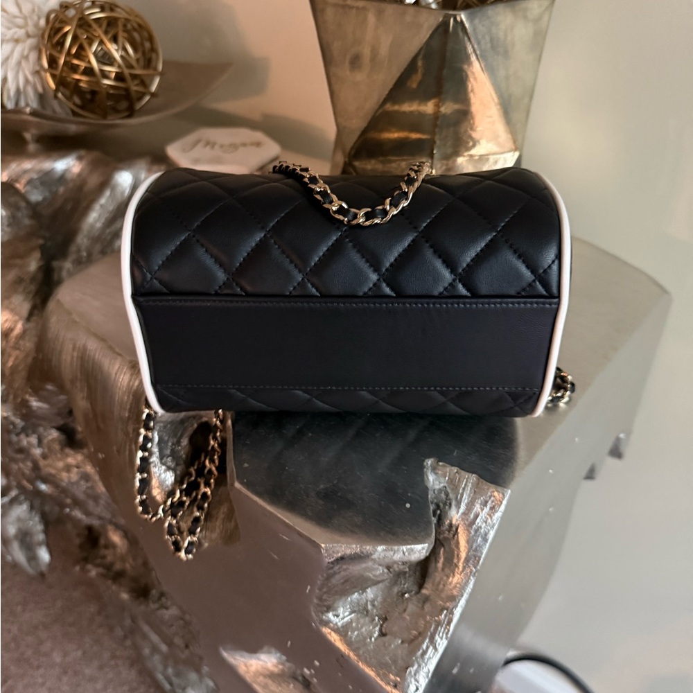 CHANEL Black Quilted Shoulder Bag with White Trim and Silver Hardware - Picture 7 of 7